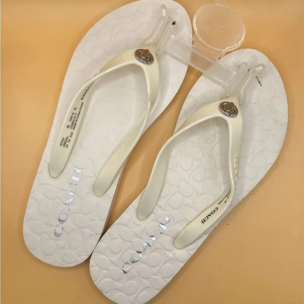 Coach Women’s White Flip Flops Size 6 Great Condition